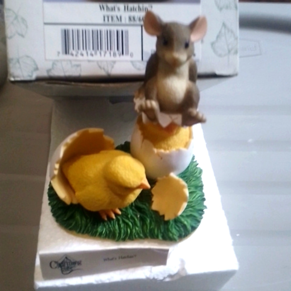 Charming tails What's Hatchin